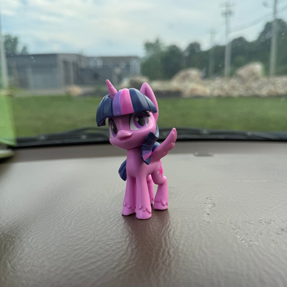 My Little Pony Twilight Sparkle Mini Figure Purple Alicorn Friendship is Magic